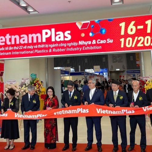 Dự Báo Tình Hình Ngành Nhựa Việt Nam 2025 & Chiến Lược của Sunrise Colours Việt Nam